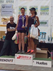 El CC El Garbí participa amb 66 atletes a la Volta a Peu d'Ador 1 Alzira podium
