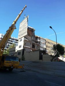 Les obres d'enderrocament de l'antic Hospital de Gandia van a bon ritme 1 FB IMG 1561029086767