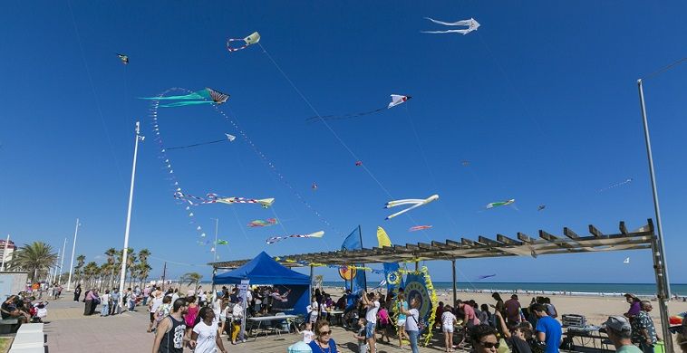 "Un cel, un món": Volada popular de milotxes OSOW 2019 a Gandia 1 AOR 8058 copia