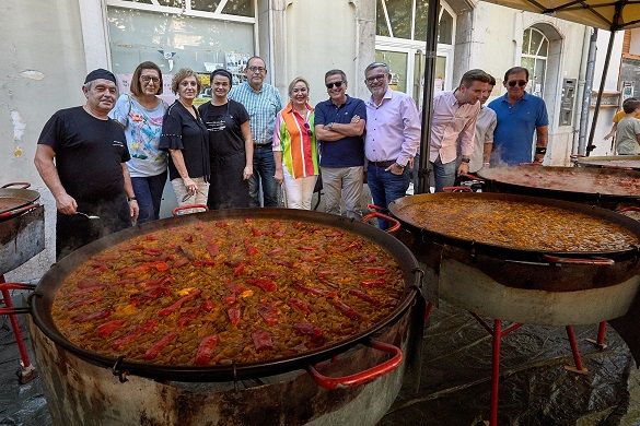 El tradicional “Dia del Confrare” torna a ser un èxit de participació i solidaritat. 1 frances 191006 8070