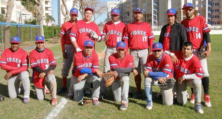 L'equip de beisbol Tigres de Gandia progressa adequadament 2 Tigres Gandia 2