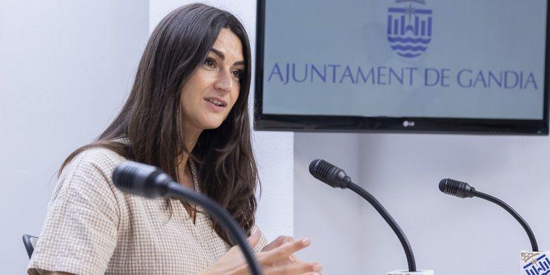 L’investigador Fernando Naya guanya la Beca Josep Camarena per un projecte d’aqüicultura sostenible i IA 1 Balbina Sendra regidora delegada de Cultura i vicepresidenta del Centre dEstudis i Investigacions Comarcals Alfons el Vell