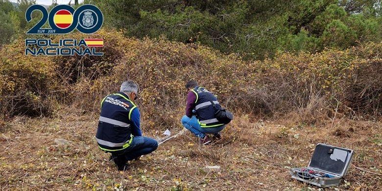 Troben el cadàver d'una dona en el terme de Benirredrà 1 Policia cientifica de gandia 1