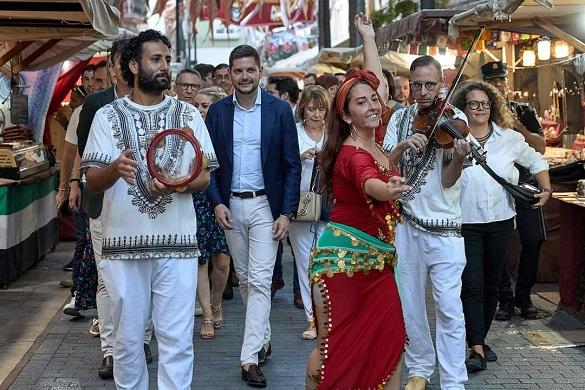 La Fira i Festes Gandia 2024 ompli els carrers de gent, alegria, cultura i oci 10 Fira i festes Gandia 2024 8