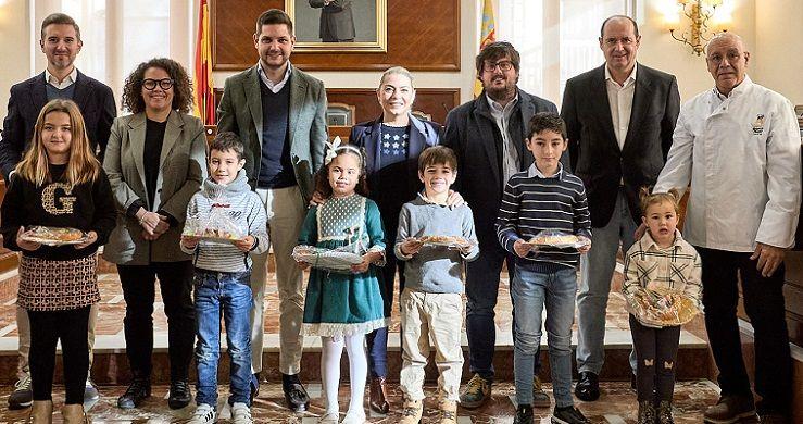 Gandia lliura 100 casques de Nadal 1 250103 frances 250103 0951