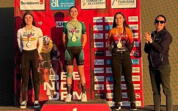 Carla Bañuls s'imposa a la campiona d'Espanya de ciclocròs a Benidorm 1 Ciclocros Benidorm Carla Banuls