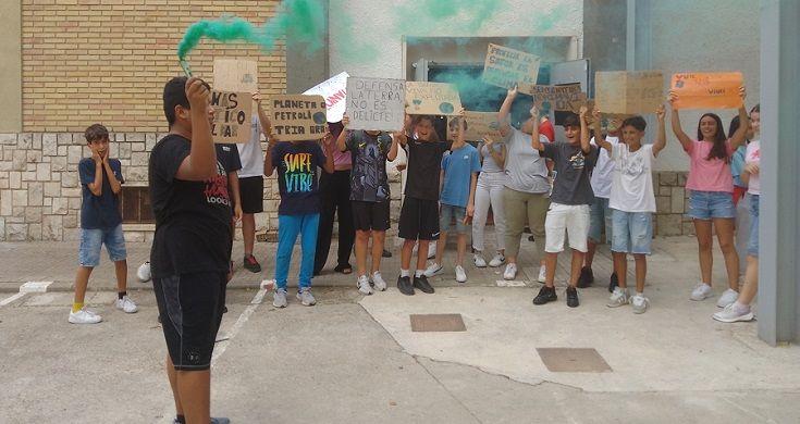 L'alumnat de l’IES Maria Enriquez du a terme la seua “COP-30” sobre el Canvi Climàtic 1 IES Maria Enriquez 1 1