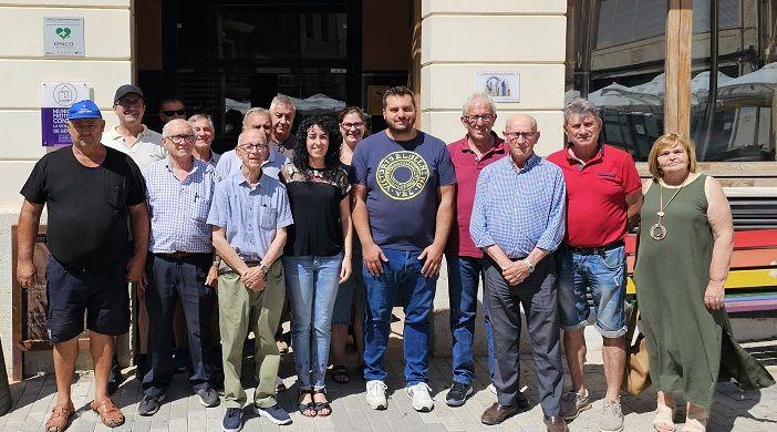 Tavernes intensifica la lluita pel control de la fauna salvatge 1 250707 Alcaldessa regidor dagricultura i representants dAVA Tavernes