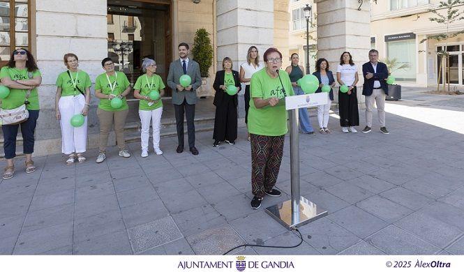 Gandia celebra el Dia Mundial de l’Alzheimer sota el lema 'Igualant drets' 1 Gandia alzheimer 2025
