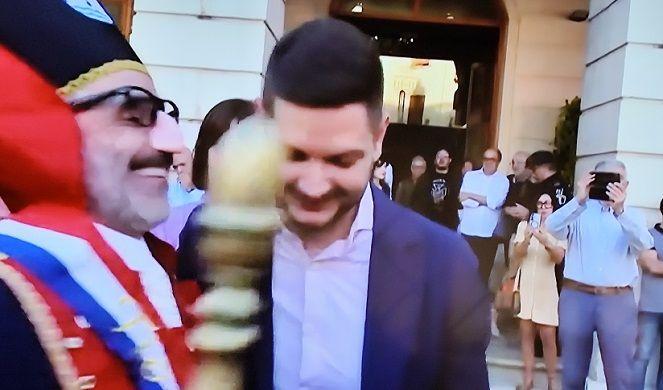El Tio de la Porra dona inici a la Fira i Festes de Gandia 2025 1 Tio de la Porra 2025 1
