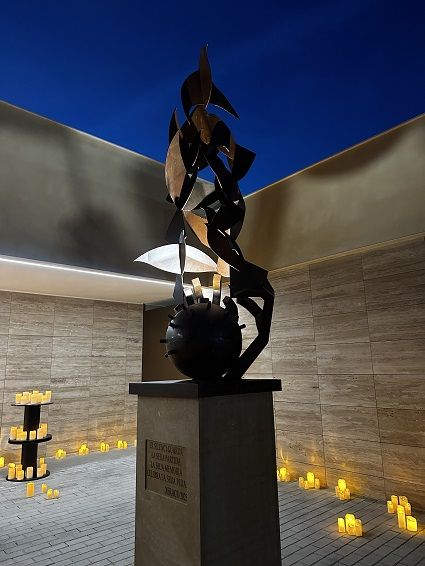 Xeraco finalitza l'ampliació del Cementeri Municipal 1 XeracoCementeri escultura