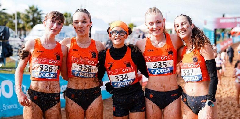 El CA Safor Teika triomfa en el fang de Còrdova amb set medalles nacionals 1 7 JUVENIL FEMENINO