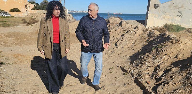 Tavernes exigeix solucions urgents al Ministeri davant la situació «crítica» de les seues platges 1 Tavernes Visita platja gener 2