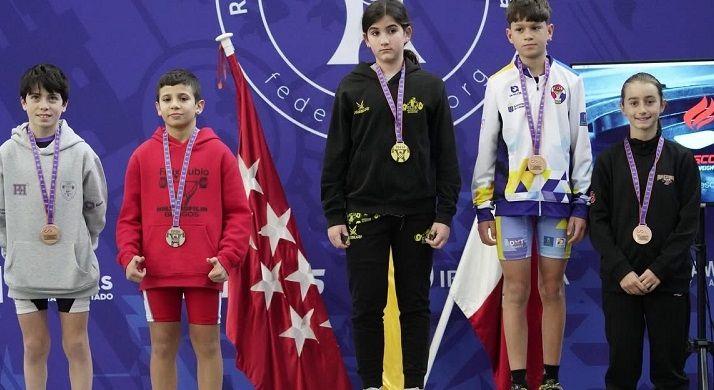 La pedrera del AC Gandia d'Halterofília destaca a escala nacional 1 AC Halterofilia Gandia sub 16 Paracuellos 1