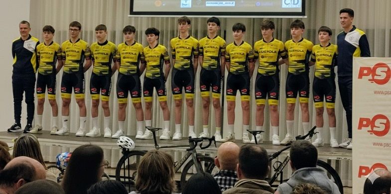 El Club Ciclista Ontinyent exhibeix el seu potencial amb la presentació oficial de la temporada 1 Club Ciclista Ontinyent 2026