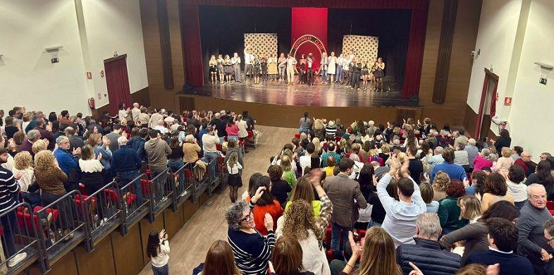 Èxit rotund de Prado Teatre: L’essència del Cabaret conquereix el Museu Faller amb ‘ESCARAFALLS!’ 3 Prado Teatre Escarafalls 2