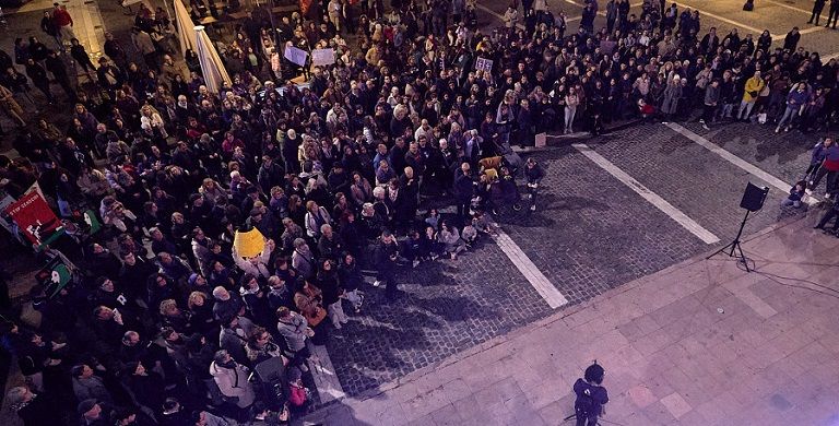 Gandia clama pels drets de les dones en una multitudinària marxa pel 8M 1 Gandia 8M 2026 manifestacio