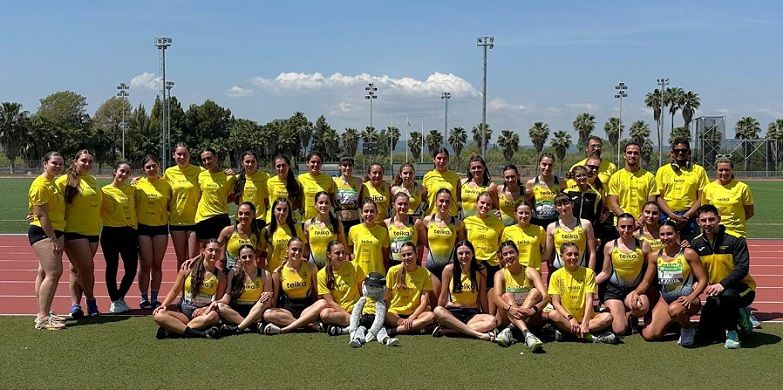 El CA Safor Teika fa història: l’equip masculí conquereix Badajoz i el femení brilla a Cornellà 1 2 EQUIPO FEMENINO EN CORNELLA