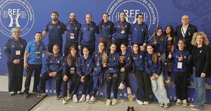 L'AC Gandia arrasa a Espanya: cinc medalles i títol nacional per a la pedrera 1 AC Gandia Halterofilia 19052026