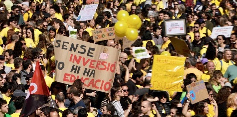 Els sindicats docents convoquen noves mobilitzacions i no descarten la vaga davant la falta d'avanços amb Educació 1 Vaga indefinda 1