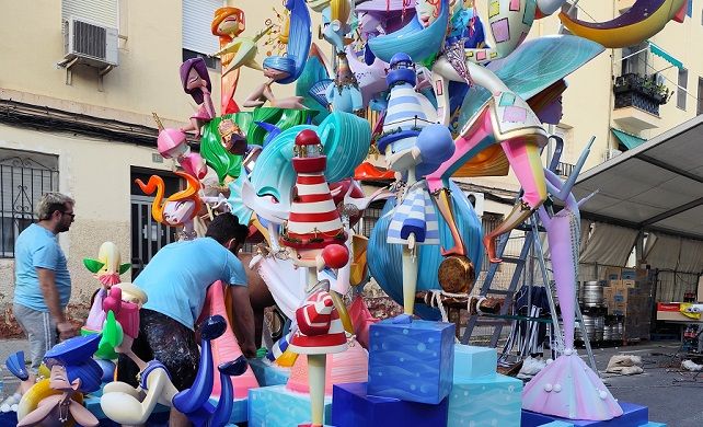 L'artista de Gandia Ausiàs Estrugo toca el cel a Alacant 2 Gandia ausias estrugo 2026 2 planta