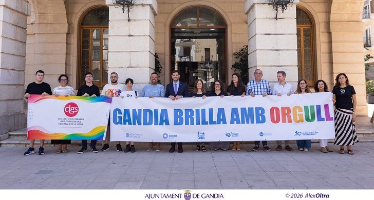 Memòria i resistència a la plaça Major: Gandia alça la veu per un Orgull sense traves ni odis 1 Gandia dia LGTBI 2026 1