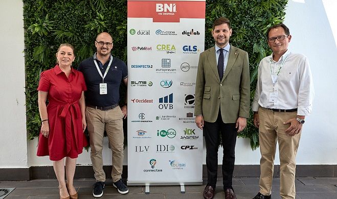 El teixit empresarial es dona cita a l'Hotel Bayren de Gandia en la V Trobada BNI Despeg 1 Gandia empresaris BNI 1