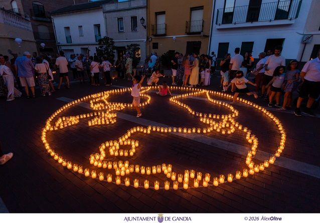 Milers de ciris conquereixen Benipeixcar en una nit màgica que fa ‘La volta al món’ 3 Gandia nit dels ciris 2026 12