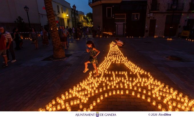 Milers de ciris conquereixen Benipeixcar en una nit màgica que fa ‘La volta al món’ 1 Gandia nit dels ciris 2026 123