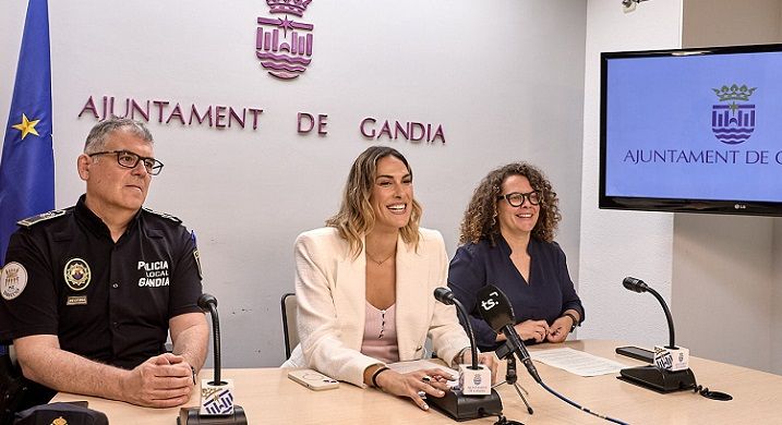 Gandia blinda la platja de l'Auir: nova campanya informativa i de vigilància per a salvar el corriol camanegre 1 Gandia vigilancia proteccio Civil 3