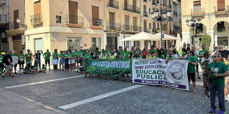 La lluita del professorat continua ferma a la Safor: centenars de docents es concentren a Gandia 2 Mobilitzacions professorat 27062026 1