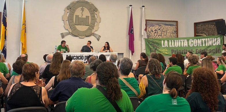 Compromís mobilitza la comunitat educativa a Gandia per a bastir un front en defensa de l'escola pública 1 Compromis Gandia Fullana
