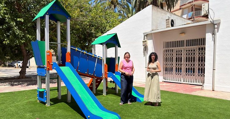 Ombra, aigua i diversió: Tavernes estrena nous parcs infantils més segurs i inclusius a la platja 1 Tavernes 260714 PARCS INFANTILS PLATJA 3