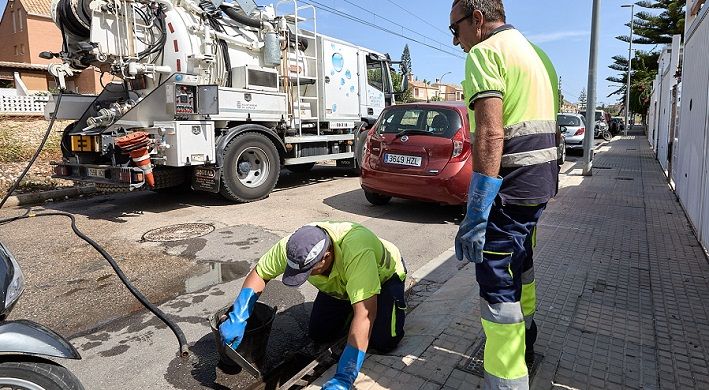 Gandia activa la neteja de 9.000 embornals davant l'arribada de la tardor 1 Gandia neteja imbornals