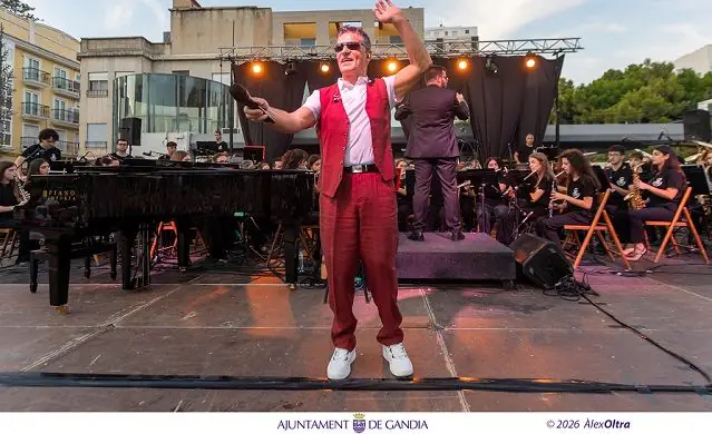 Serafín Zubiri i la UAM Sant Francesc de Borja omplin de música i emoció la plaça del Prado 1 Gandia Serafin Zubiri i la Unio Artistic Musical Sant Francesc de Borja 2026 1