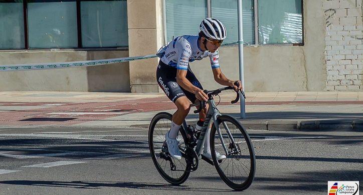 Els ciclistes de la Safor Sergi Margarit, Andreu Sansaloni i Iker Arlandis tanquen la temporada a Quart de Poblet 1 ciclisme 210926
