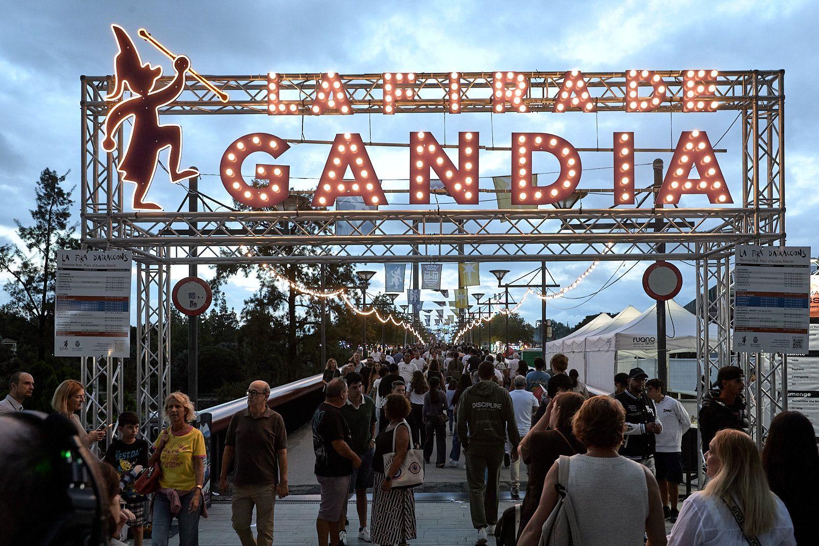 Gandia es desborda de festa 2 261005 frances 261003 4805