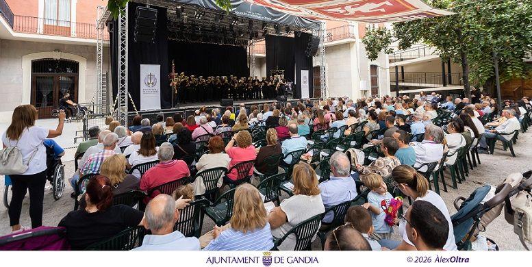 Els jardins de la Casa de la Marquesa vibren amb el XXXI Certamen de la Setmana Santa de Gandia 1 Gandia festival bandes confrares 2026