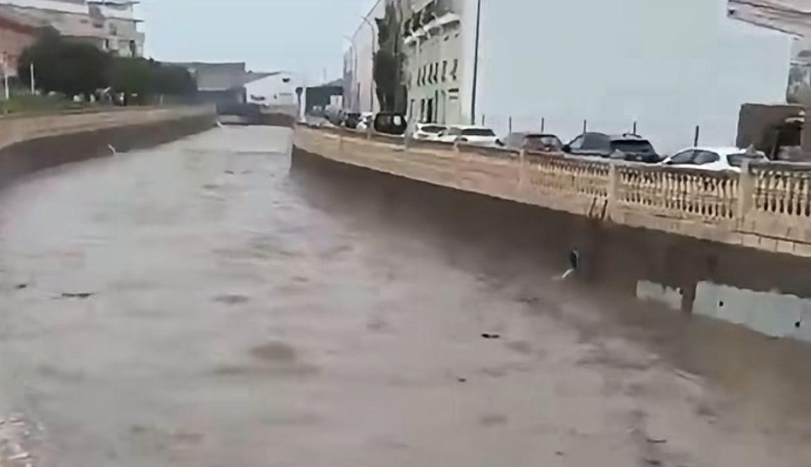 La Safor manté la màxima alerta per la DANA ‘Adam’: els bombers reforcen la vigilància en rius i barrancs davant l'amenaça de crescudes 1 Screenshot 2026 10 18 21 01 23 715 com.facebook.katana edit